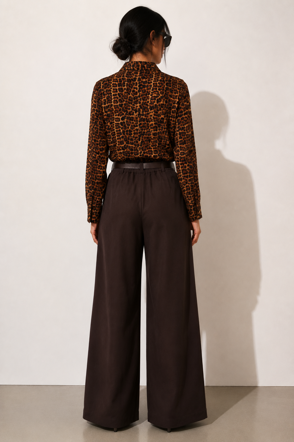Pantalón de pierna ancha modelo palazzo