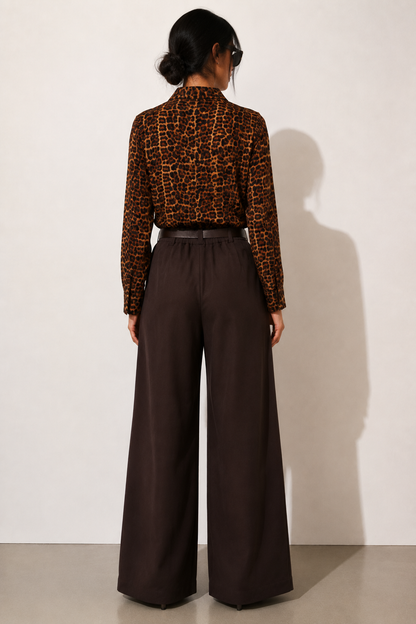 Pantalón de pierna ancha modelo palazzo