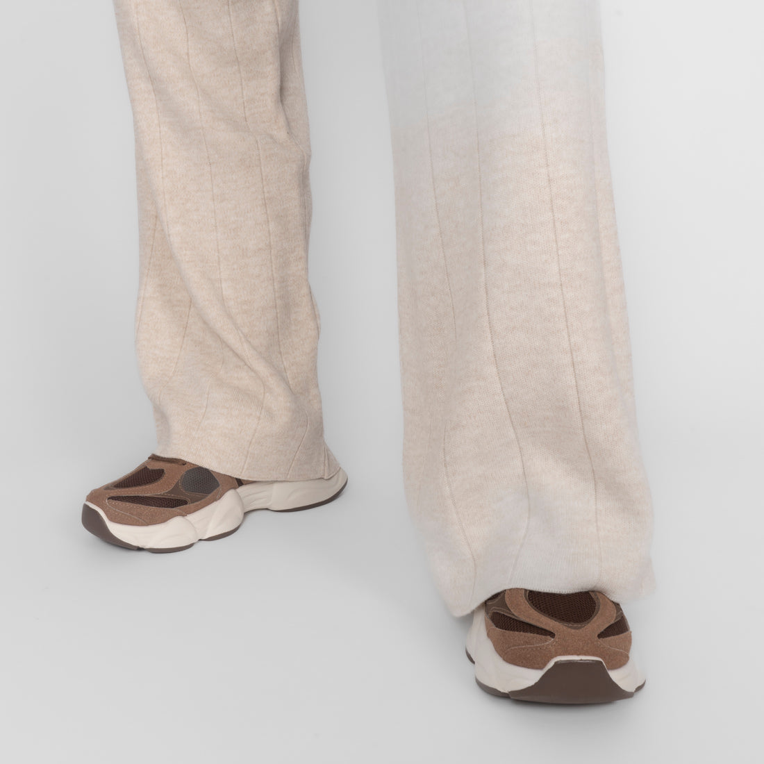 Conjunto de Punto Canalé con Escote en V