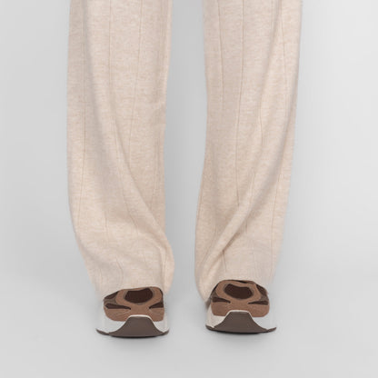 Conjunto de Punto Canalé con Escote en V